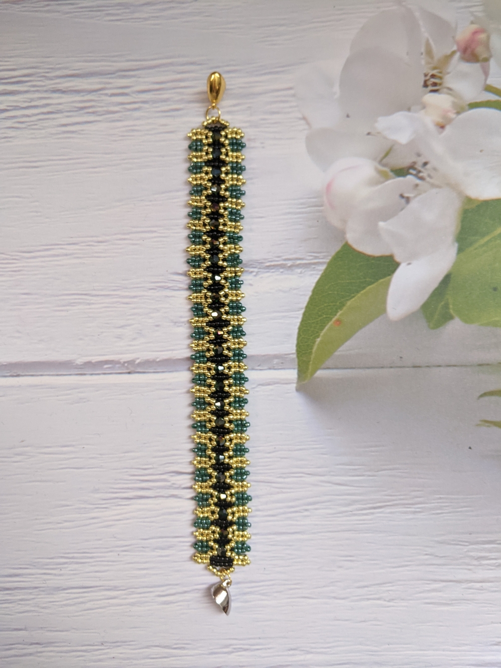 Gold and Emerald Beaded Women's Bracelet with Charm
